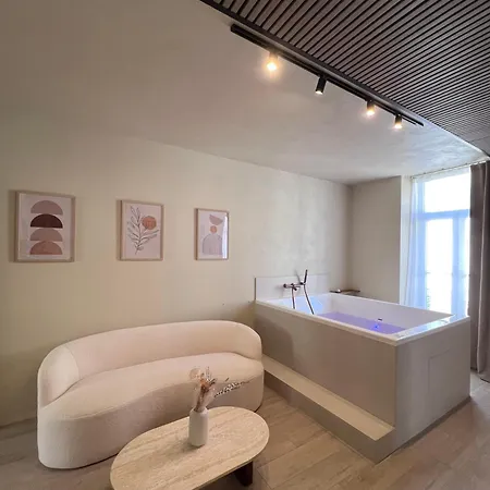 Harmony Avec Balneo Apartment