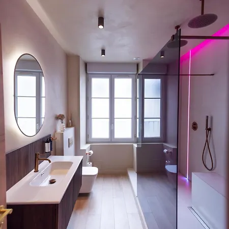 Harmony Avec Balneo * Angers