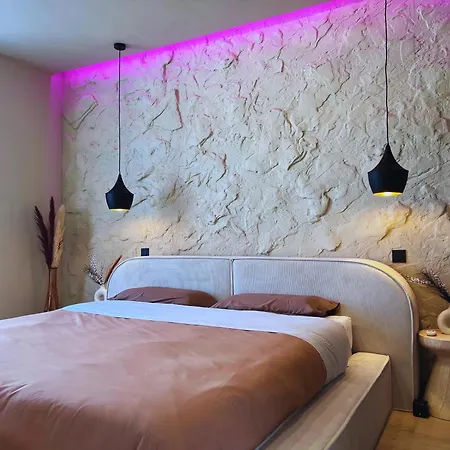 Harmony Avec Balneo Apartament *