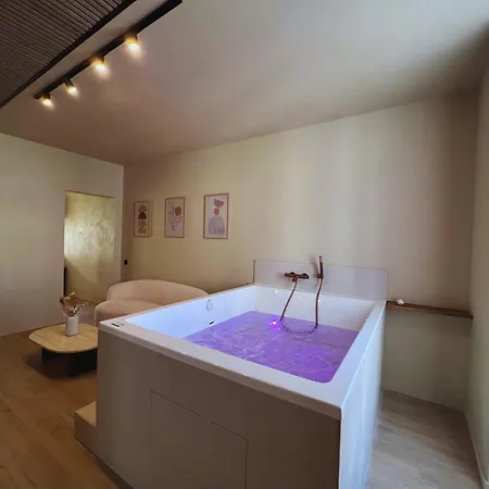 Harmony Avec Balneo 앙제